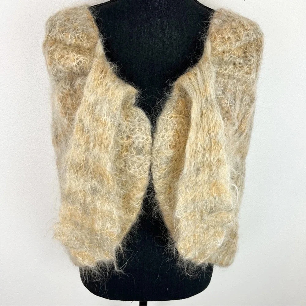 Wool Shawl Hand‑Knit Wrap Cape S/M Tan Cream Dutch Heritage